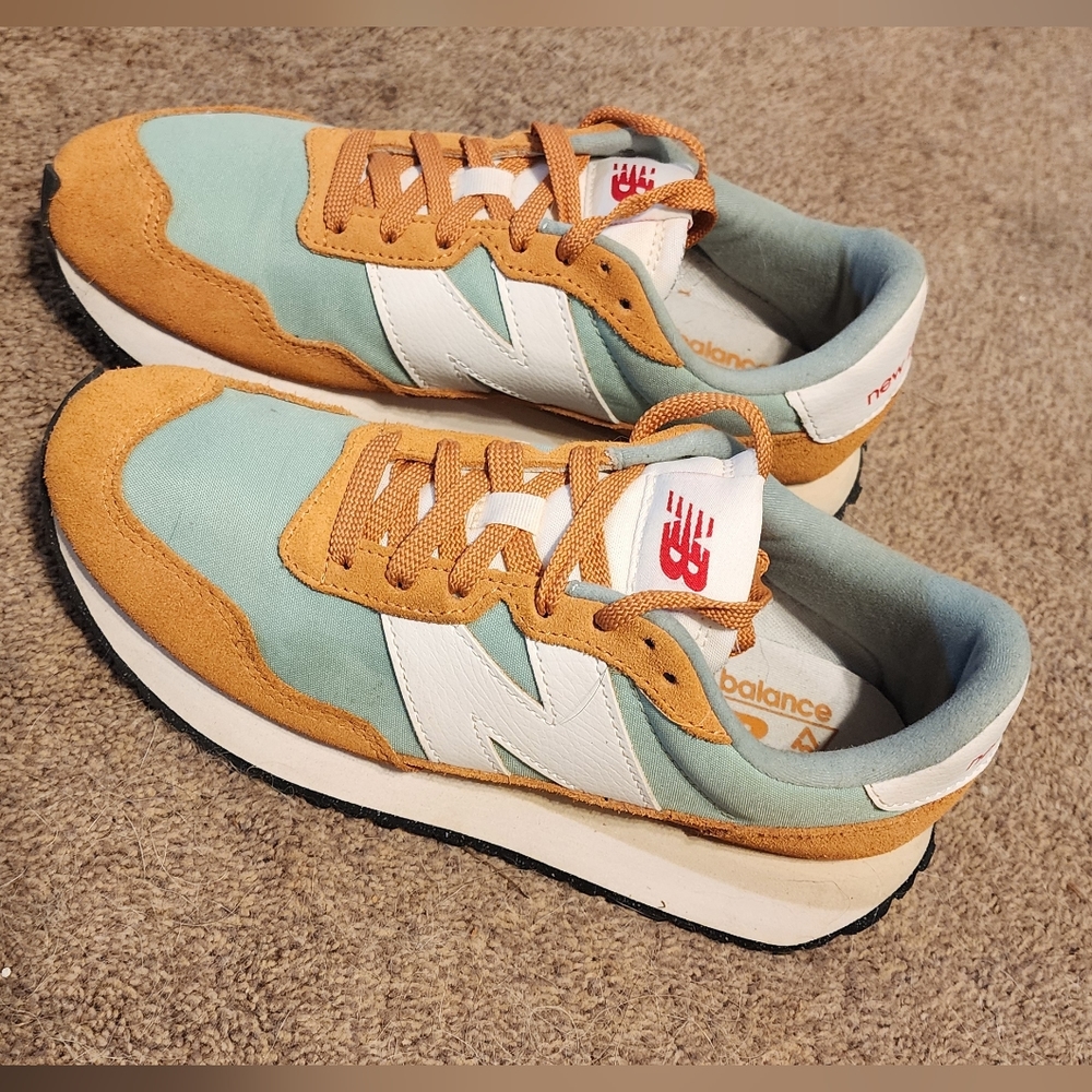 Women's New Balance 237